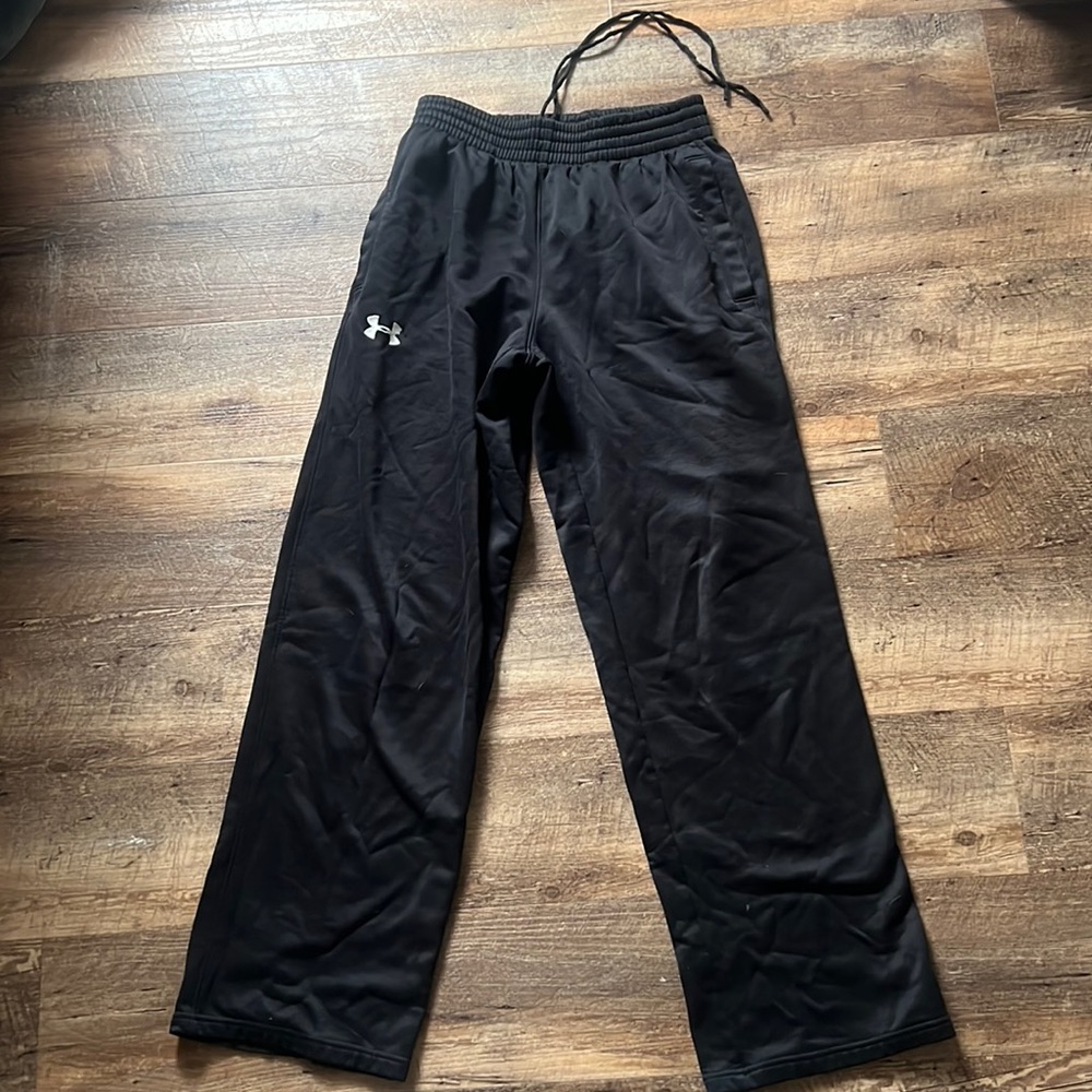 Black sweatpants